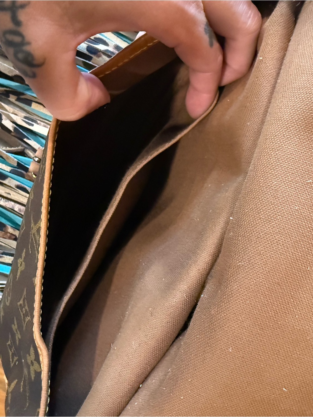 Louis Vuitton Saumur 30 Crossbody with Turquoise Trim and Leopard Fringe - Picture 11 of 16